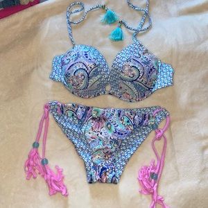 VS bikini 34C top small bottoms